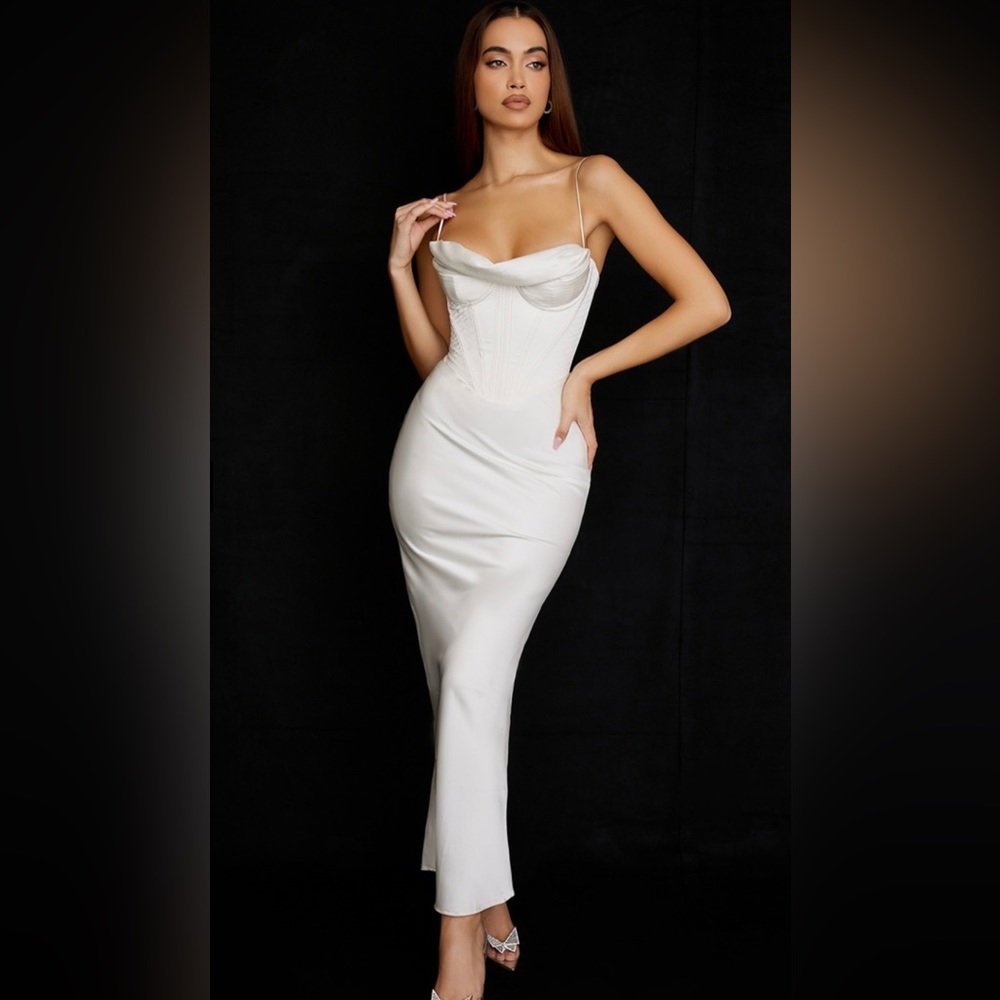 HOUSE OF CB 'Charmaine' Ivory Corset Maxi Dress